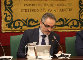 Cara a cara en Móstoles: Bautista rechaza dimitir frente a una oposición que pide en bloque su salida