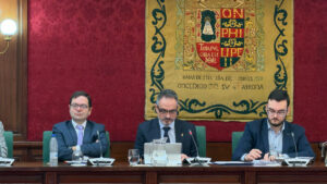 Cara a cara en Móstoles: Bautista rechaza dimitir frente a una oposición que pide en bloque su salida