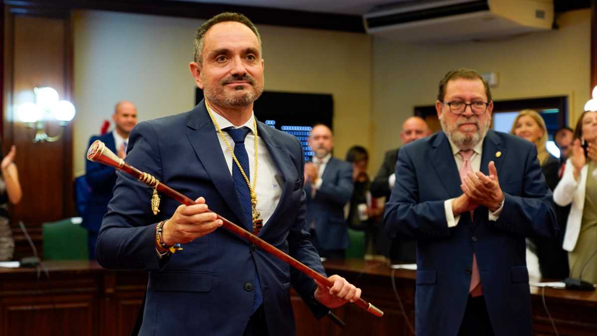 La exconcejal presenta una denuncia penal contra el alcalde de Móstoles por presunto acoso La exconcejal presenta una denuncia penal contra el alcalde de Móstoles por presunto acoso