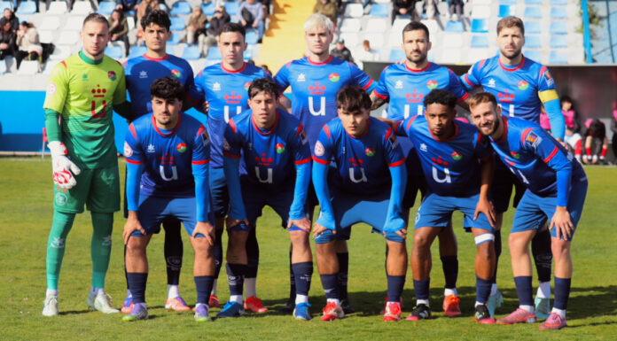 El CD Móstoles URJC pierde el liderato en solitario en una jornada para olvidar de los clubes mostoleños El CD Móstoles URJC pierde el liderato en solitario en una jornada para olvidar de los clubes mostoleños