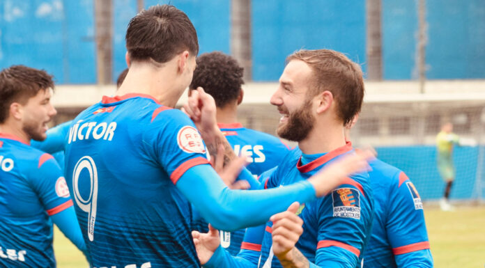 Goleada de líder del CD Móstoles URJC para soñar con el ascenso directo