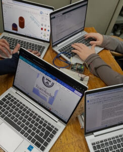 Alumnos de un instituto de Móstoles crearán su propio satélite y lo lanzarán al espacio