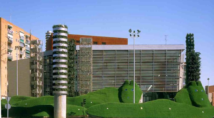 Vox Móstoles y los vecinos emiten numerosas quejas tras un cambio de horario de una actividad cultural «sin causa justificada» Vox Móstoles y los vecinos emiten numerosas quejas tras un cambio de horario de una actividad cultural "sin causa justificada"