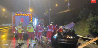 Ocurrió en el kilómetro 12 de la M-506. Un fallecido y tres heridos de gravedad tras volcar su coche en un accidente muy cerca de Móstoles