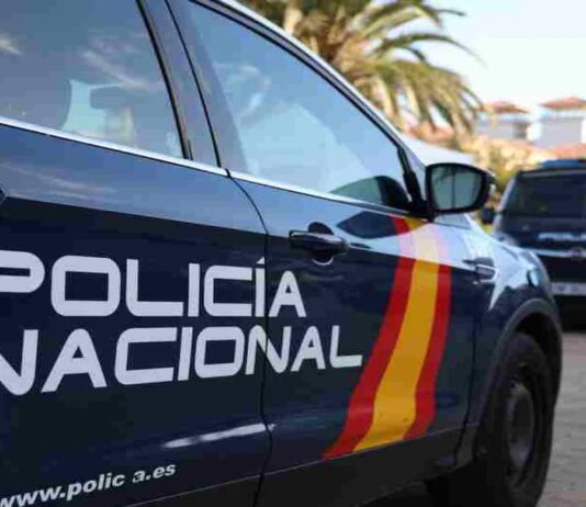 Detenidos dos estafadores en Móstoles tras robar a ancianos en Parla y Madrid