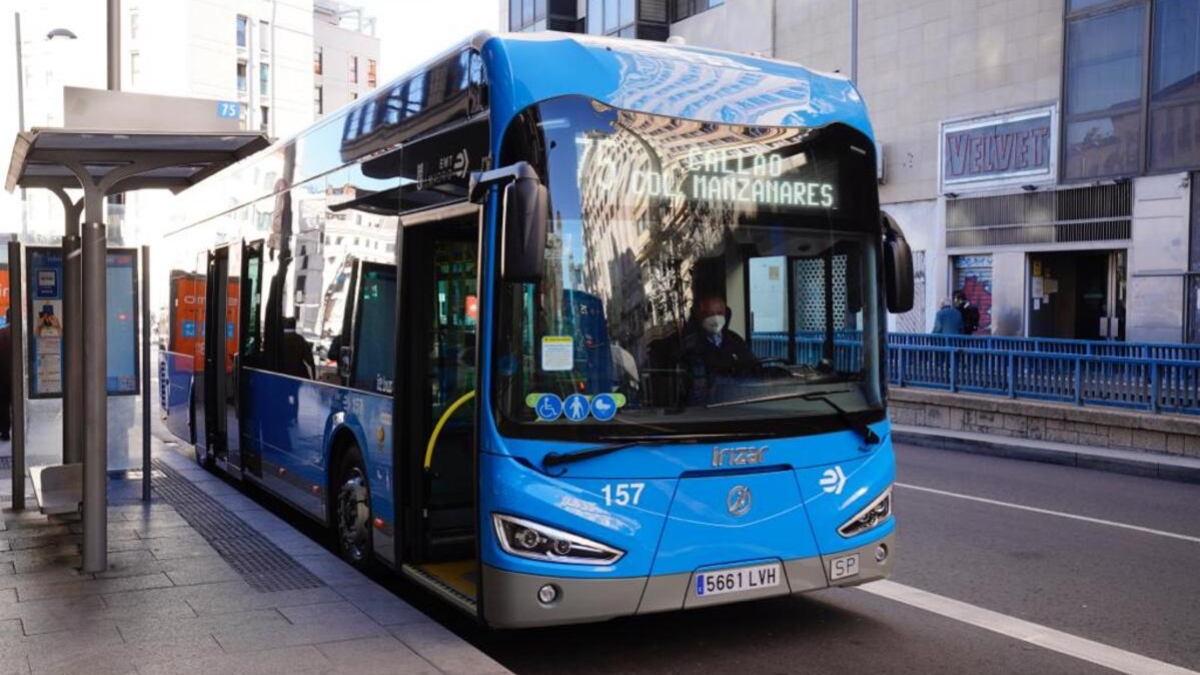 Viajes gratis en autobús para los vecinos de Móstoles: la última medida en la EMT de Madrid Viajes gratis en autobús para los vecinos de Móstoles: la última medida en la EMT de Madrid