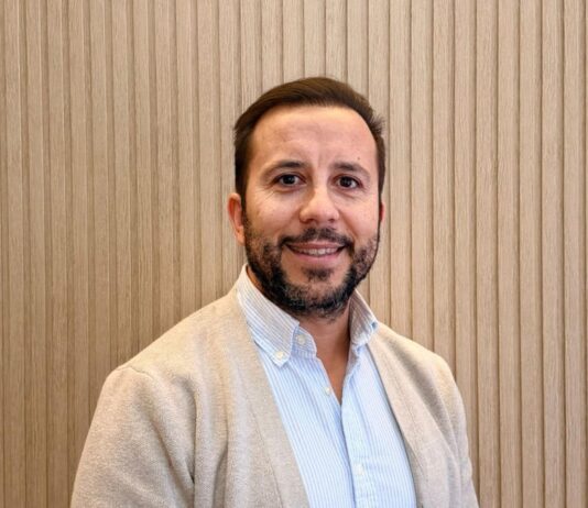 Luis Fernando Roldán, director del Colegio Villaeuropa: «Llevamos cuarenta años educando en valores, innovación y cercanía con las familias».