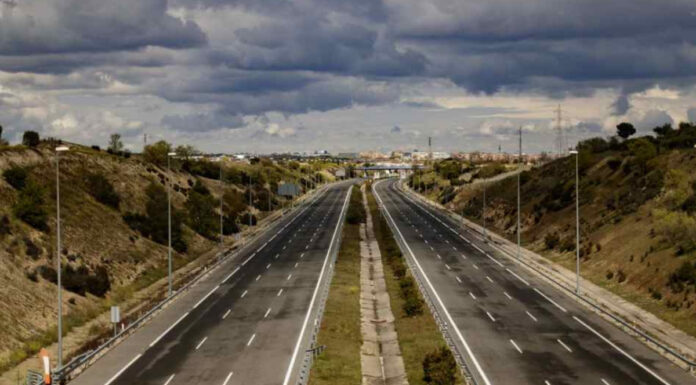 Posible reubicación de las pantallas acústicas del Parque Coimbra en la A-5 tras las solicitudes de los vecinos y el Ayuntamiento de Móstoles Posible reubicación de las pantallas acústicas del Parque Coimbra en la A-5 tras las solicitudes de los vecinos y el Ayuntamiento de Móstoles