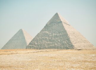 ¿Quién anda ahí? Móstoles. Las pirámides ¿Quién anda ahí? Móstoles. Las pirámides