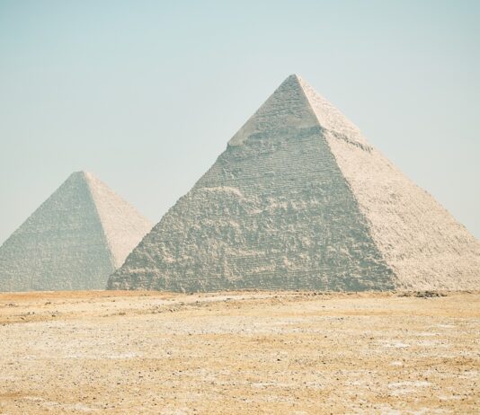 ¿Quién anda ahí? Móstoles. Las pirámides