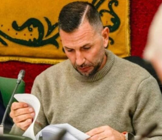 Dimite Raúl Gallego, concejal del PP de Móstoles cercano a la exedil que denunció a Manuel Bautista por presunto acoso sexual y laboral Dimite Raúl Gallego, concejal del PP de Móstoles cercano a la exedil que denunció a Manuel Bautista por presunto acoso sexual y laboral