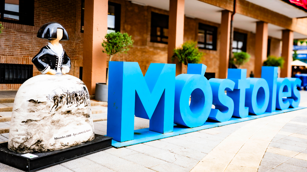 Dónde encontrar todas las Meninas Goyescas repartidas por Móstoles: puedes llevarte una gratis en miniatura