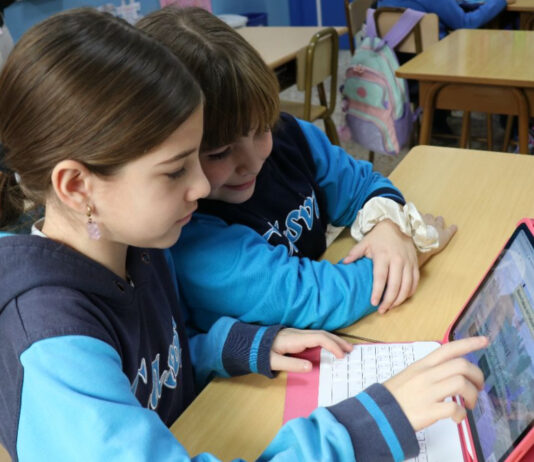 Literatura 2.0: la revolución de la IA llega a las aulas en la semana del Día del Libro