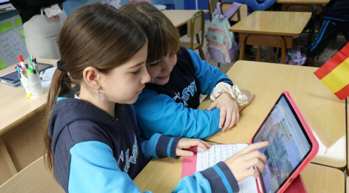 Literatura 2.0: la revolución de la IA llega a las aulas en la semana del Día del Libro