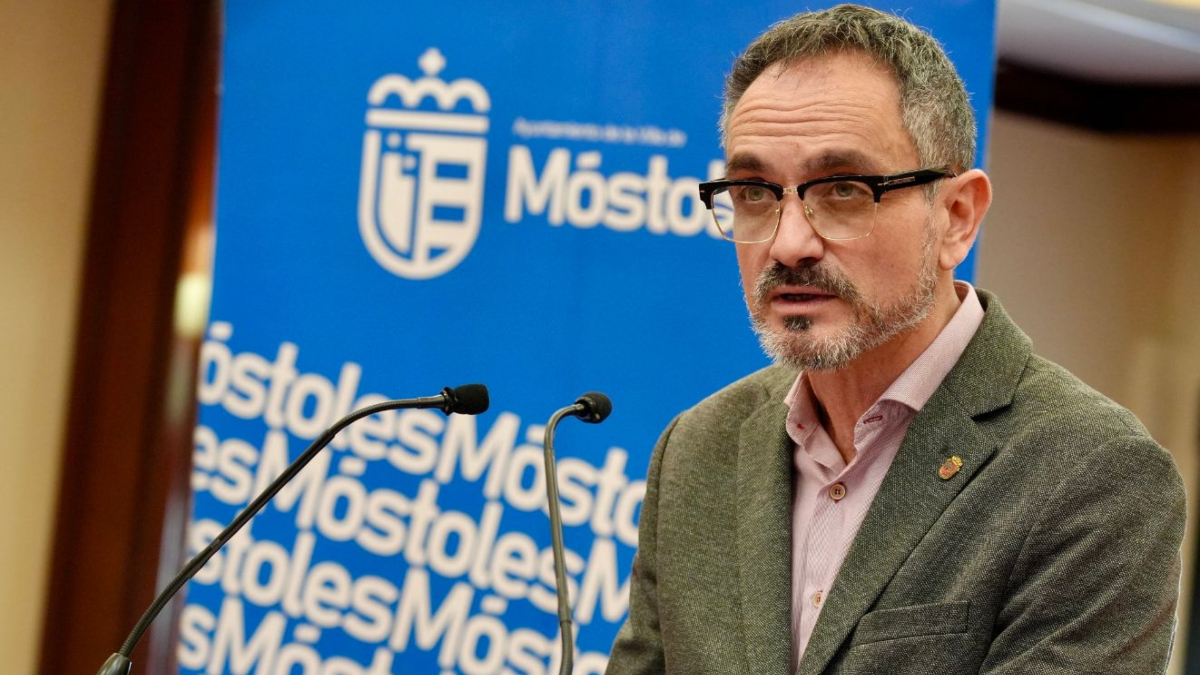 El alcalde de Móstoles se querellará contra el delegado del Gobierno por vulneración de su honor