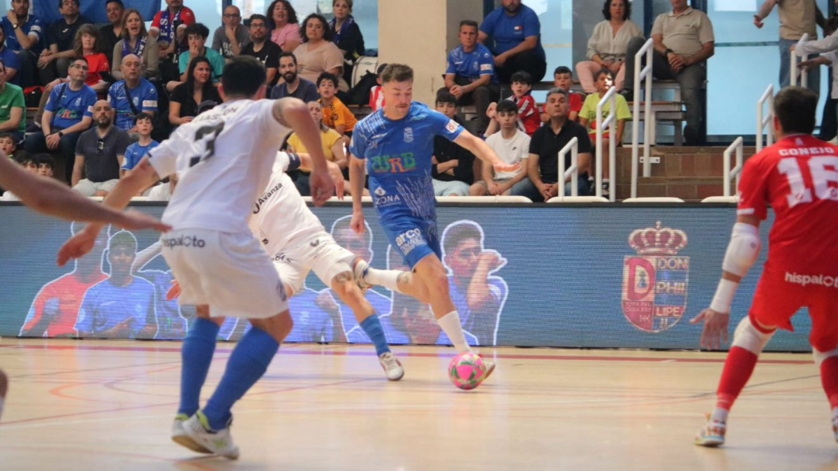 El CD Móstoles URJC se aleja del ascenso y el FS Móstoles sigue soñando con los playoffs