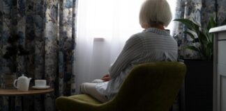 Móstoles refuerza la detección de la soledad no deseada con un nuevo plan