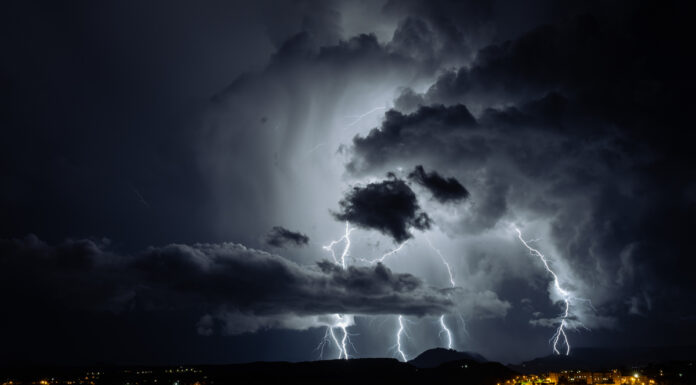 La AEMET activa la alerta amarilla en Móstoles por tormentas y fuertes lluvias para este jueves