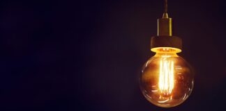 Bajada drástica del precio de la luz en Móstoles: cae más de un 12% durante el mes de abril