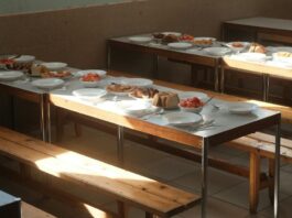 Las familias de Móstoles ya pueden solicitar las ayudas de comedor escolar para el curso 2026/27