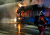 Aparatoso incendio de un autobús de la EMT en Móstoles: ocurrió junto a la Plaza de Toros Aparatoso incendio de un autobús de la EMT en Móstoles: ocurrió junto a la Plaza de Toros