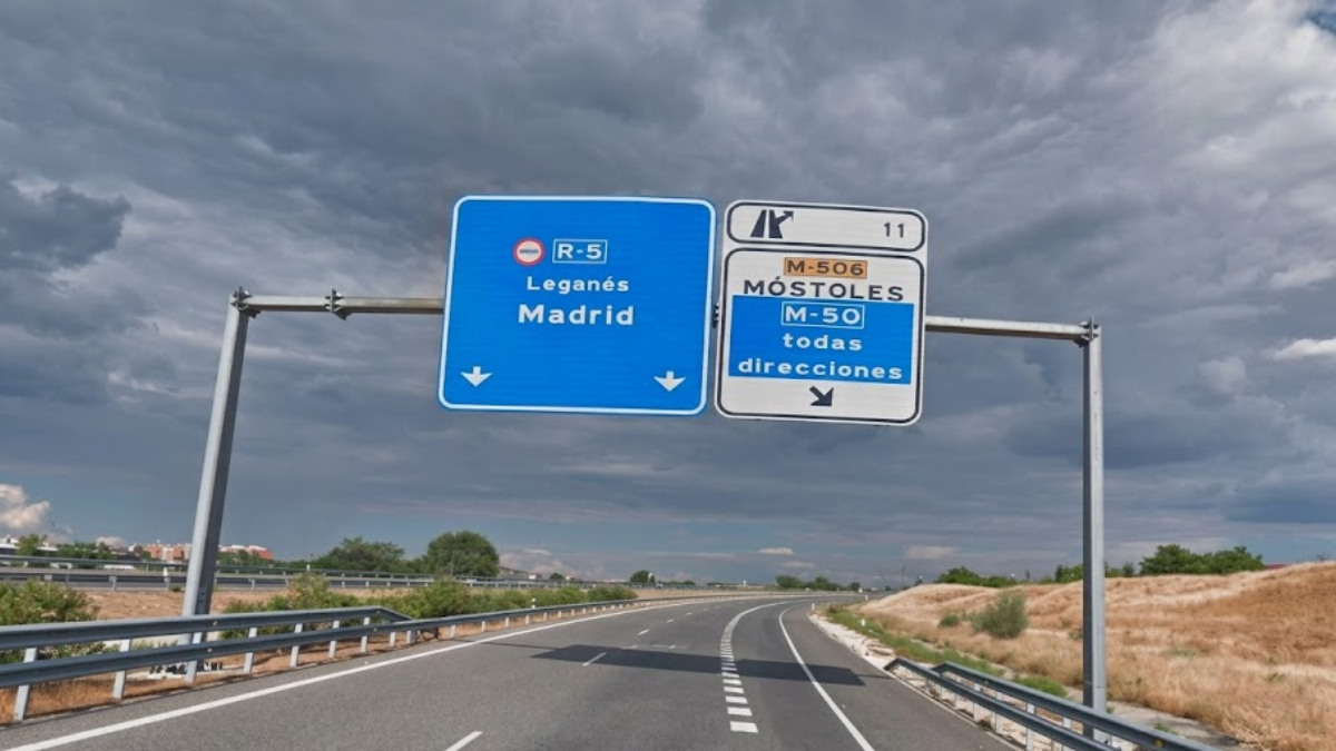 Móstoles vuelve a pedir la conexión del PAU-4 con la R-5: nueva carta al Ministro de Transportes Móstoles vuelve a pedir la conexión del PAU-4 con la R-5: nueva carta al Ministro de Transportes