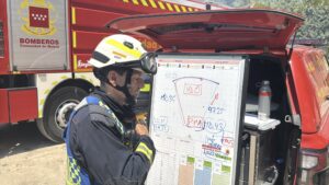 Un incendio en Villaviciosa de Odón pone en alerta a los vecinos de Móstoles: el Ayuntamiento pide extremar la precaución