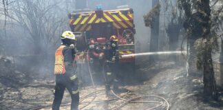 Un incendio en Villaviciosa de Odón pone en alerta a los vecinos de Móstoles: el Ayuntamiento pide extremar la precaución Un incendio en Villaviciosa de Odón pone en alerta a los vecinos de Móstoles: el Ayuntamiento pide extremar la precaución
