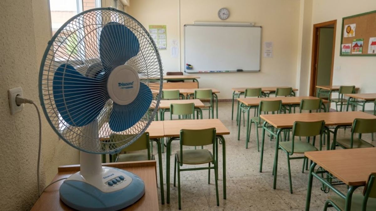 Los AMPAs de varios colegios de Móstoles protestan por el calor en las aulas: el Ayuntamiento da respuesta Los AMPAs de varios colegios de Móstoles protestan por el calor en las aulas: el Ayuntamiento da respuesta