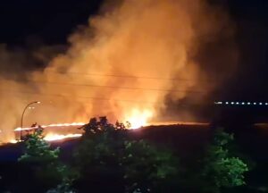 Incendio en Móstoles tras arder una zona de campo cerca de Los Combos