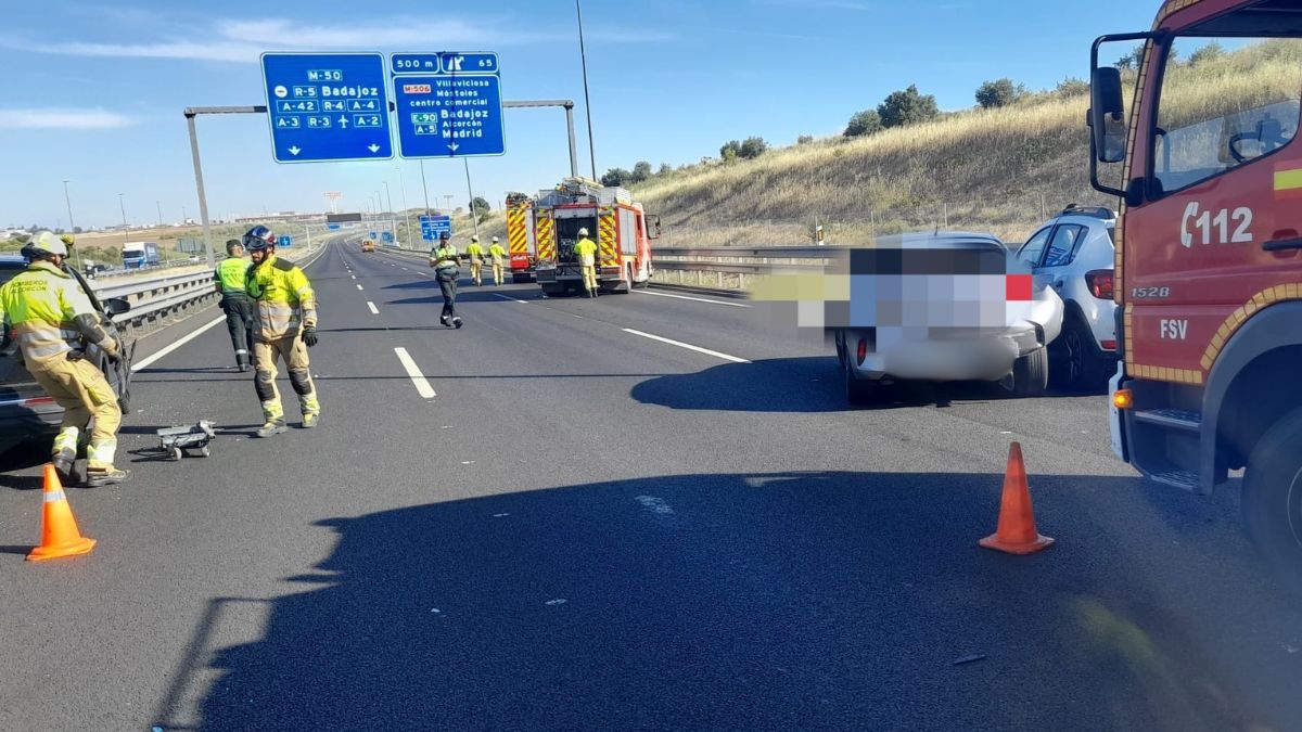 Dos heridos y cuatro vehículos afectados en un accidente en la M-50 muy cerca de Móstoles Dos heridos y cuatro vehículos afectados en un accidente en la M-50 muy cerca de Móstoles