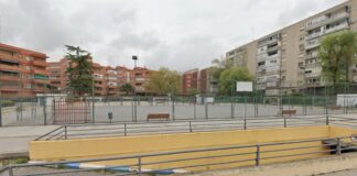 Un apuñalamiento en Móstoles deja dos heridos de gravedad: la Policía busca a los tres agresores Un apuñalamiento en Móstoles deja dos heridos de gravedad: la Policía busca a los tres agresores