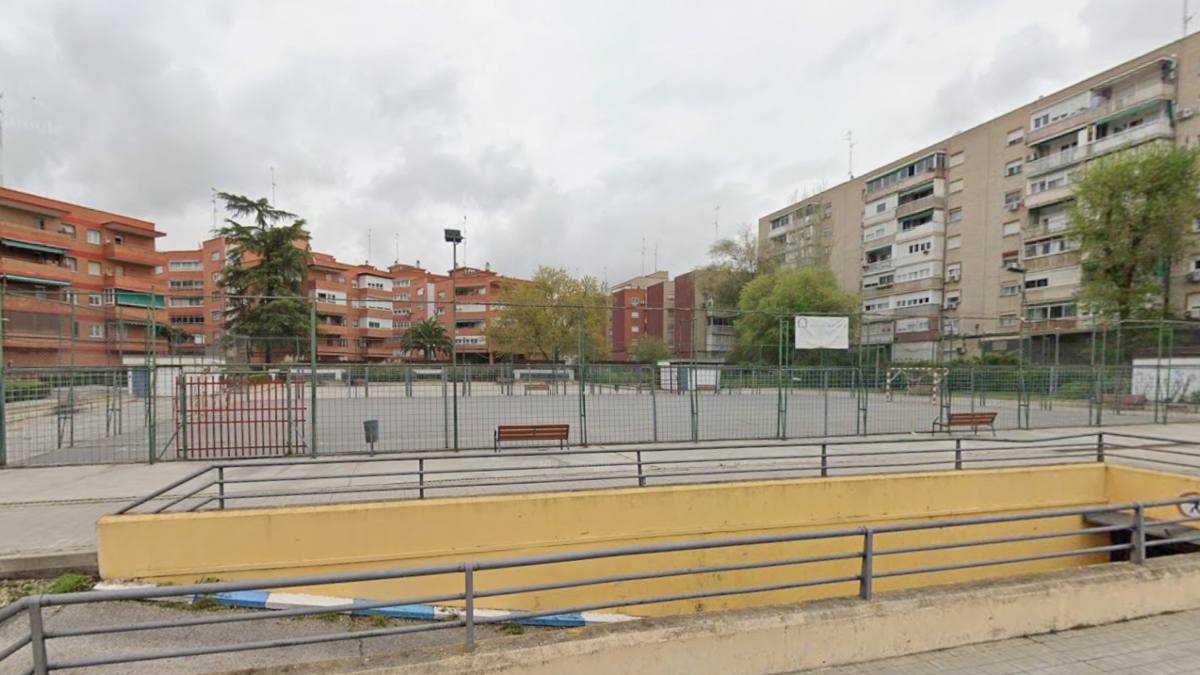 Un apuñalamiento en Móstoles deja dos heridos de gravedad: la Policía busca a los tres agresores