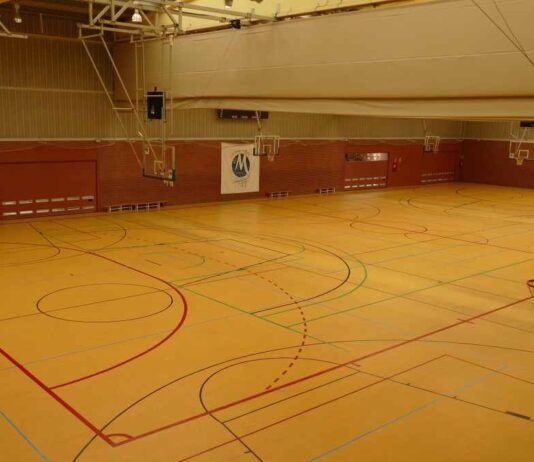 Móstoles moderniza dos pabellones deportivos con una gran inversión Móstoles moderniza dos pabellones deportivos con una gran inversión