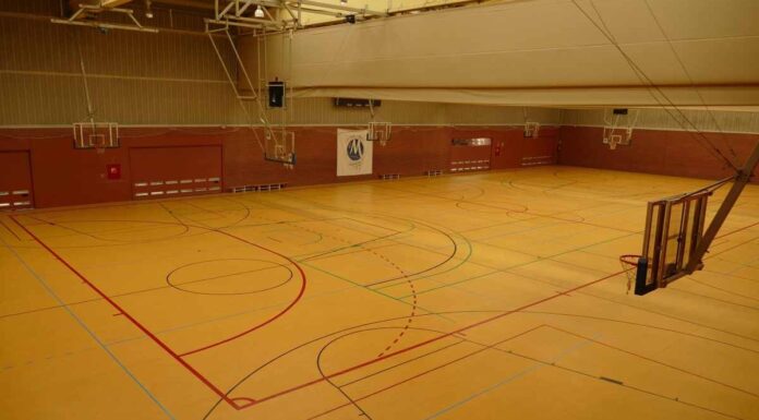 Móstoles moderniza dos pabellones deportivos con una gran inversión Móstoles moderniza dos pabellones deportivos con una gran inversión
