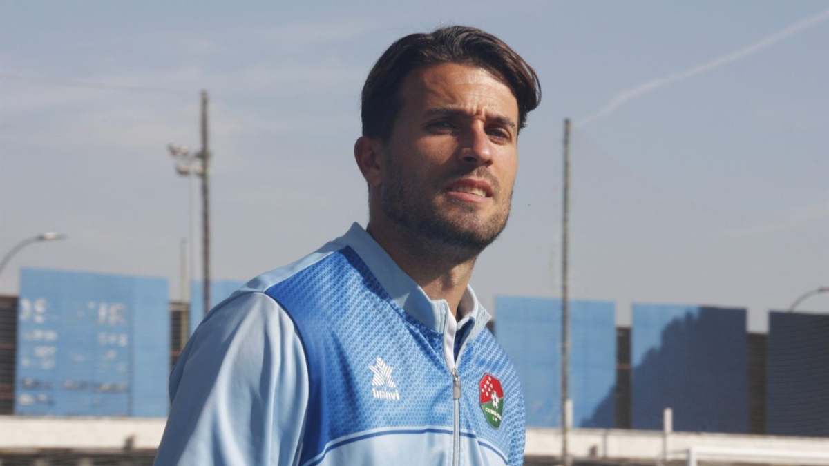 El CD Móstoles URJC anuncia que Víctor González seguirá como entrenador del primer equipo El CD Móstoles URJC anuncia que Víctor González seguirá como entrenador del primer equipo