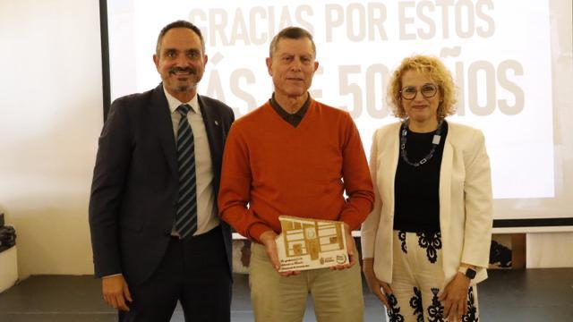 José Fernando Moreno, dueño de la Mercería y Droguería David: «Teníamos la licencia comercial número 4 de Móstoles»