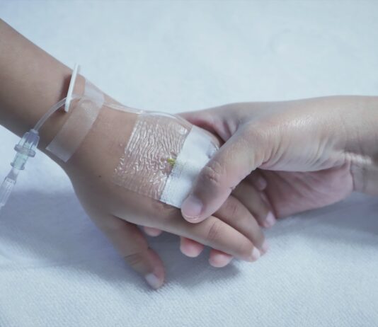 Móstoles aprueba la propuesta de VOX para ayudar a familias con niños con cáncer o enfermedades graves Móstoles aprueba la propuesta de VOX para ayudar a familias con niños con cáncer o enfermedades graves