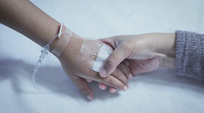 Móstoles aprueba la propuesta de VOX para ayudar a familias con niños con cáncer o enfermedades graves Móstoles aprueba la propuesta de VOX para ayudar a familias con niños con cáncer o enfermedades graves