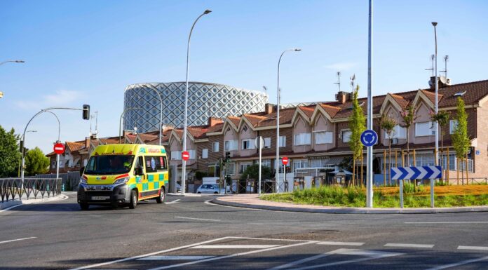 Móstoles estrena el nuevo acceso sur al Hospital Rey Juan Carlos: ahorrará cuatro minutos a los vecinos Móstoles estrena el nuevo acceso sur al Hospital Rey Juan Carlos: ahorrará cuatro minutos a los vecinos