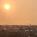 Móstoles vuelve a ser afectada por los incendios en la región: humo en suspensión, cielo rojo y olor a quemado