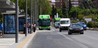 Nuevas dársenas de autobuses en la avenida de Portugal de Móstoles: así queda el reparto de las líneas Nuevas dársenas de autobuses en la avenida de Portugal de Móstoles: así queda el reparto de las líneas