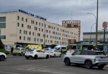 Amplio despliegue de emergencias tras un accidente de tráfico en la rotonda de El Soto en Móstoles Amplio despliegue de emergencias tras un accidente de tráfico en la rotonda de El Soto en Móstoles