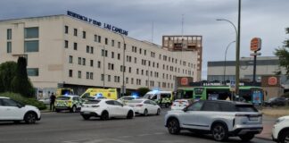 Amplio despliegue de emergencias tras un accidente de tráfico en la rotonda de El Soto en Móstoles Amplio despliegue de emergencias tras un accidente de tráfico en la rotonda de El Soto en Móstoles