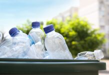 Cobro extra por latas y botellas en los bares de Móstoles: el Gobierno implanta un nuevo sistema de fianza Cobro extra por latas y botellas en los bares de Móstoles: el Gobierno implanta un nuevo sistema de fianza