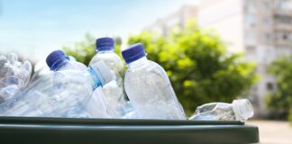 Cobro extra por latas y botellas en los bares de Móstoles: el Gobierno implanta un nuevo sistema de fianza