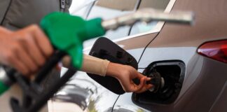 El diésel más barato de todo Madrid está en Móstoles: tres gasolineras entre las más baratas El diésel más barato de todo Madrid está en Móstoles: tres gasolineras entre las más baratas