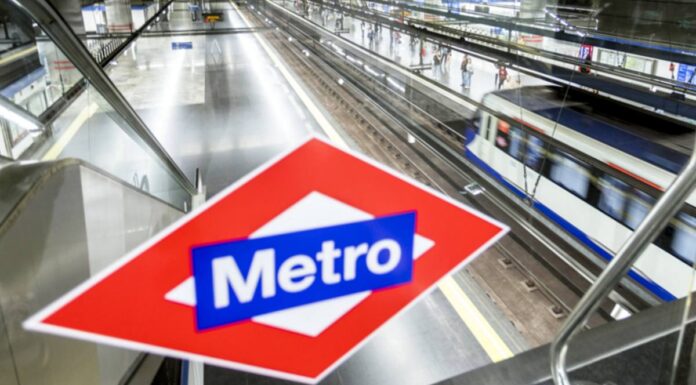 Interrumpida la circulación en el Metrosur entre Móstoles y Fuenlabrada durante una hora por una incidencia Interrumpida la circulación en el Metrosur entre Móstoles y Fuenlabrada durante una hora por una incidencia