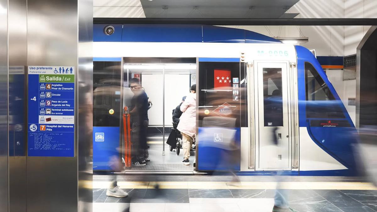 El futuro del MetroSur centra el debate entre los vecinos de Móstoles El futuro del MetroSur centra el debate entre los vecinos de Móstoles
