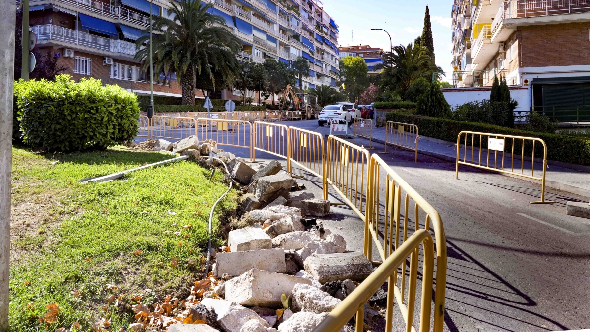 Obras de mejora en el Paseo de Goya de Móstoles: más acera peatonal y dos nuevas plazas de aparcamiento Obras de mejora en el Paseo de Goya de Móstoles: más acera peatonal y dos nuevas plazas de aparcamiento